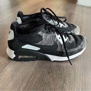 Nike Air Max 90 Ultra FlyKnit 2.0 Running Sneakers | Black/White Oreo | size 7.5